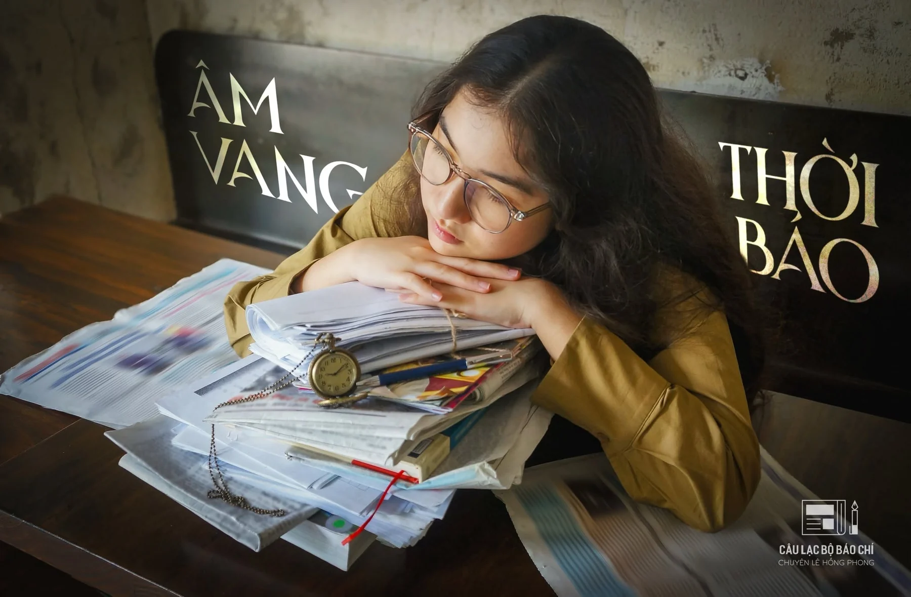 Âm Vang Thời Báo editorial portrait